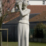 Statue porteuse eau barentin