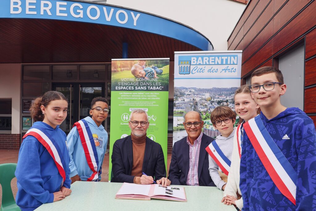 Signature de la convention entre la Ville et la ligue contre le cancer de Seine-Maritime.