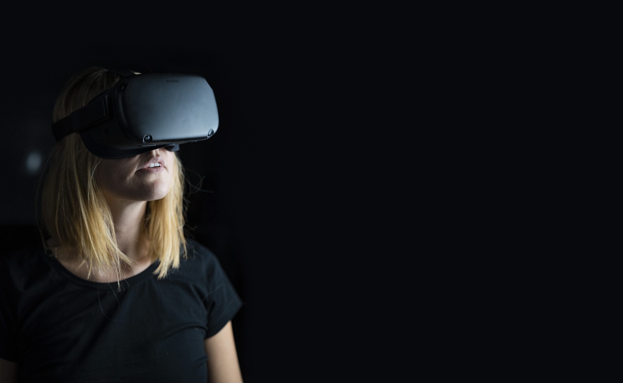 virtual reality, woman, technology-4490469.jpg